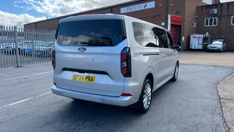 Ford Tourneo Custom 320 L2 Diesel Fwd 2.0 EcoBlue 136ps H1 Titanium 8 seater
